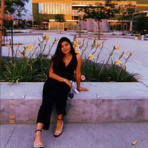 Meet your Posher, Hillary